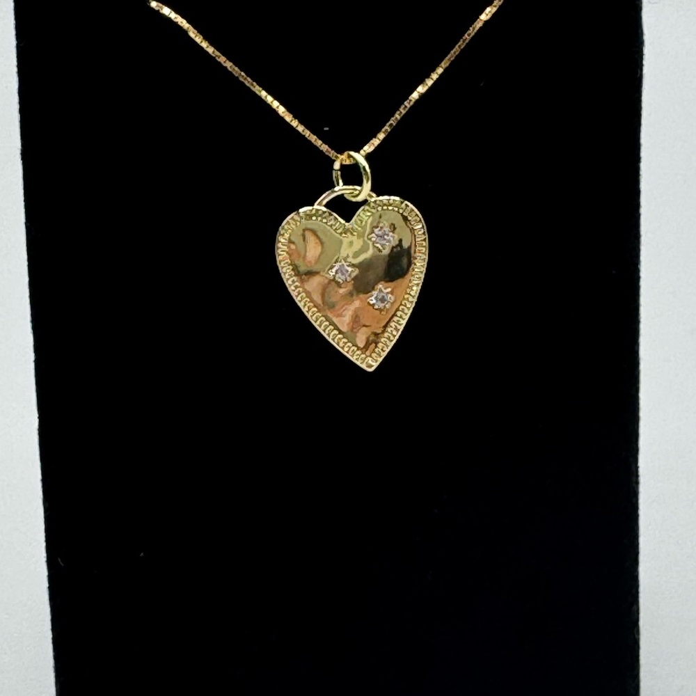 18k Diamond Heart Pendant - Picture 5 of 7